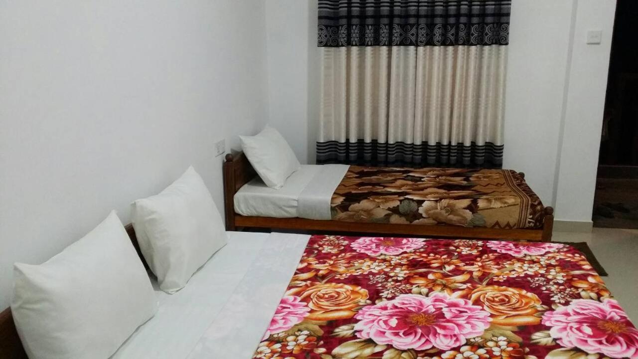 Tea Breeze Motel 纳拉坦尼亚 外观 照片